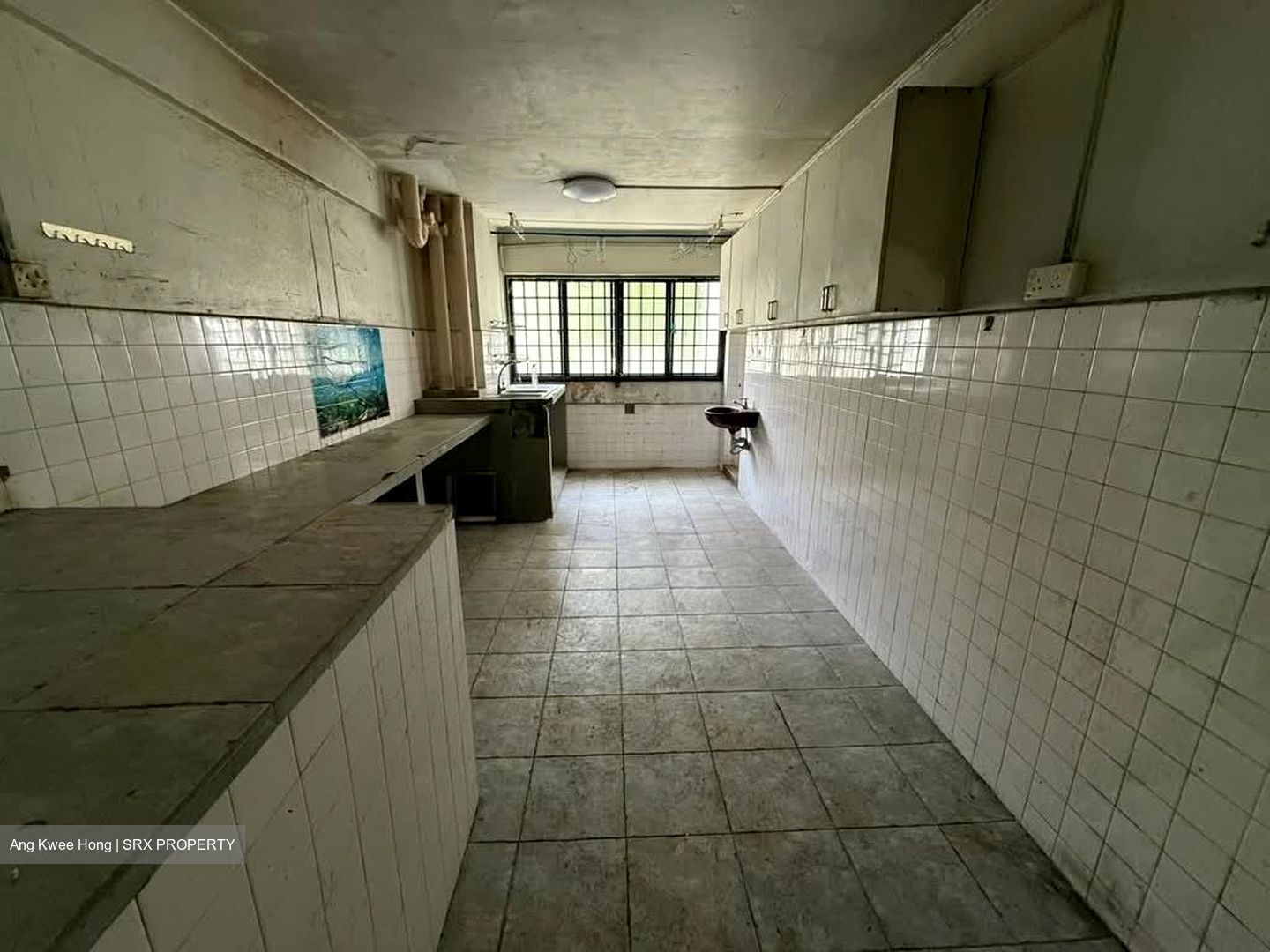 Jurong East Street 21 (D22), Shop House #593456541